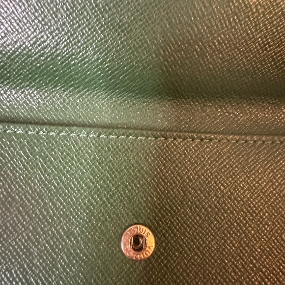 Louis Vuitton Green Sarah Epi Wallet - Picture 6 of 13